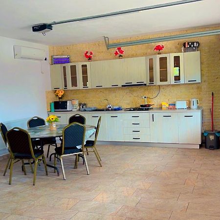 Casa Erk Bed and Breakfast Călimăneşti Eksteriør billede