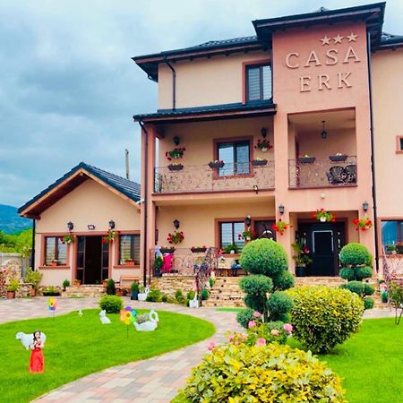Casa Erk Bed and Breakfast Călimăneşti Eksteriør billede