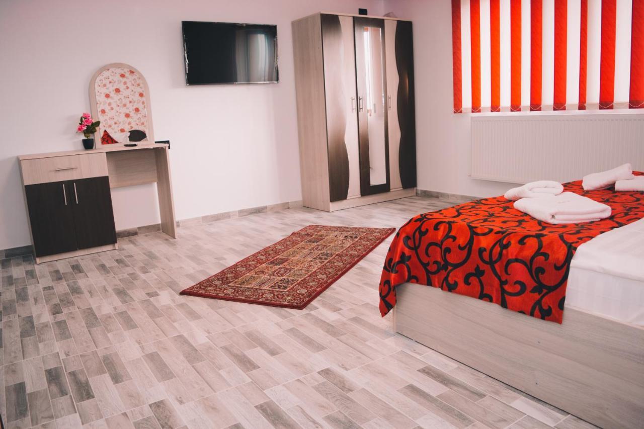 Casa Erk Bed and Breakfast Călimăneşti Eksteriør billede
