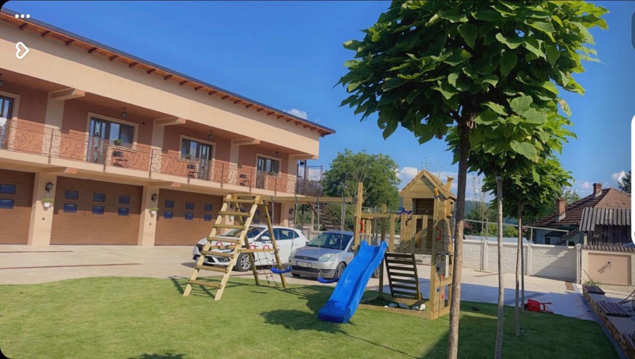 Casa Erk Bed and Breakfast Călimăneşti Eksteriør billede