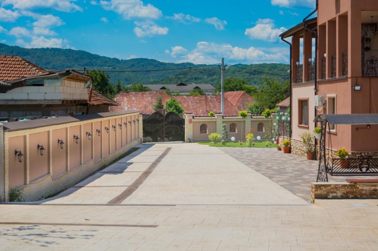 Casa Erk Bed and Breakfast Călimăneşti Eksteriør billede